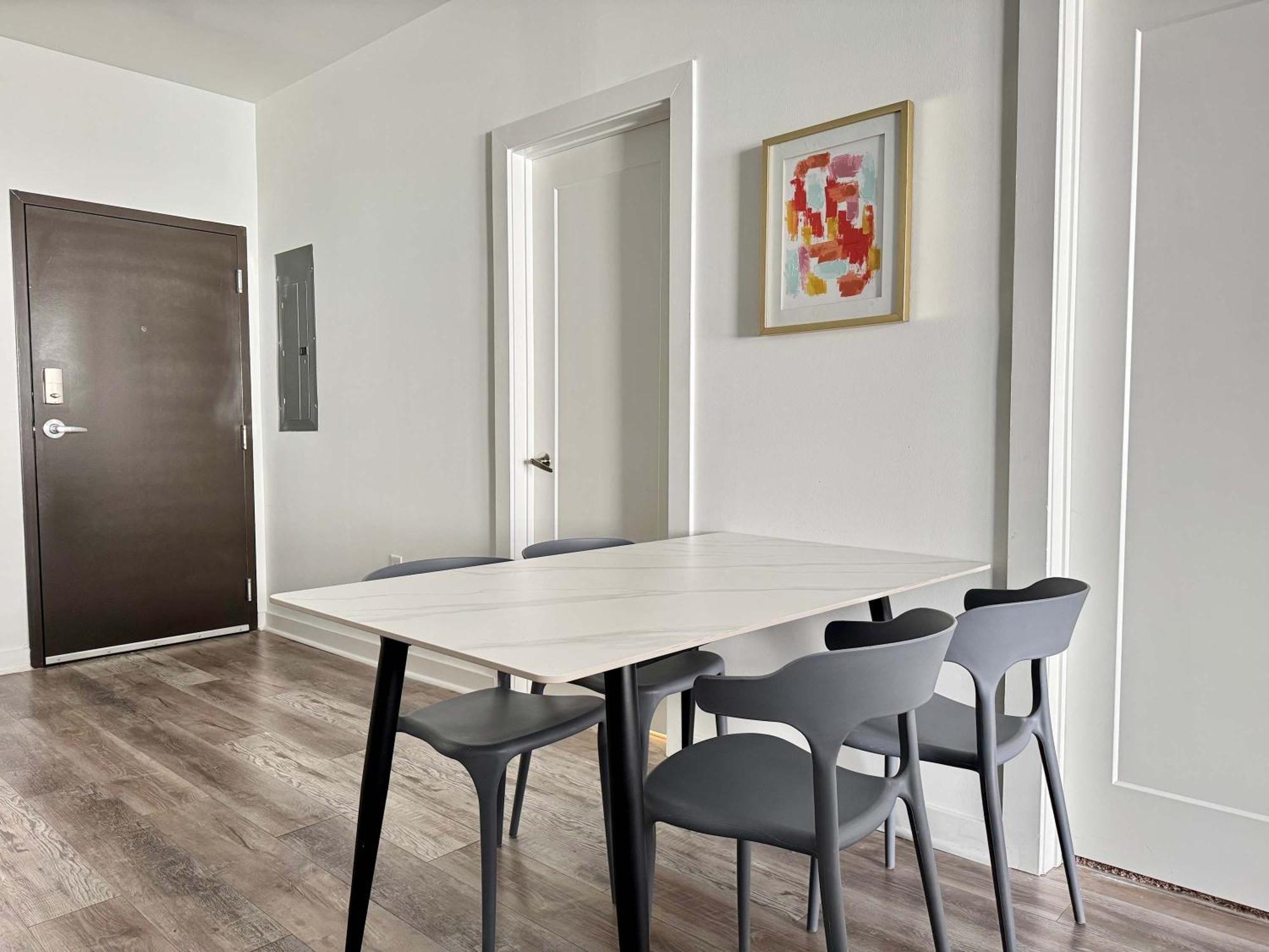 Luxury New 1b1b Private Balcony W Dryer Washer 525pkwy Apartment